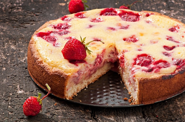 Bolo de Morango Receita Simples e Deliciosa para Saborear a Qualquer Momento