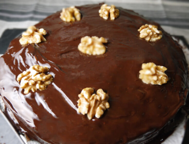 Bolo de Nozes Cremoso com Chocolate Receita Deliciosa e Fácil