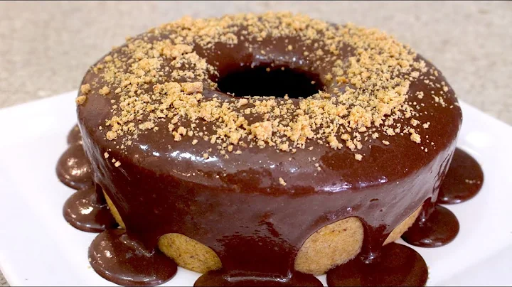 Bolo de Amendoim Fofíssimo com Cobertura de Chocolate