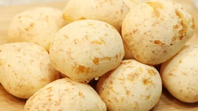 Pão de Queijo de Colher Fácil, Crocante por Fora e Macio por Dentro