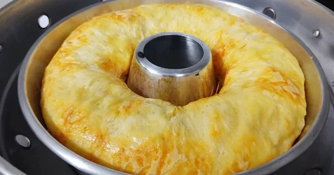 Lanches: Pão de Queijo Gigante de Liquidificador Muito Fácil e Fazer