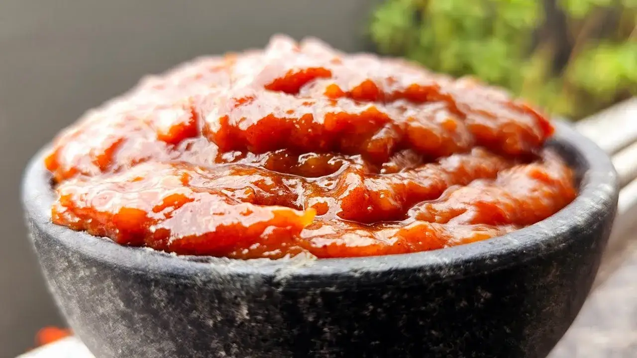 O doce de banana é uma sobremesa prática, deliciosa e muito versátil. Com textura cremosa,...