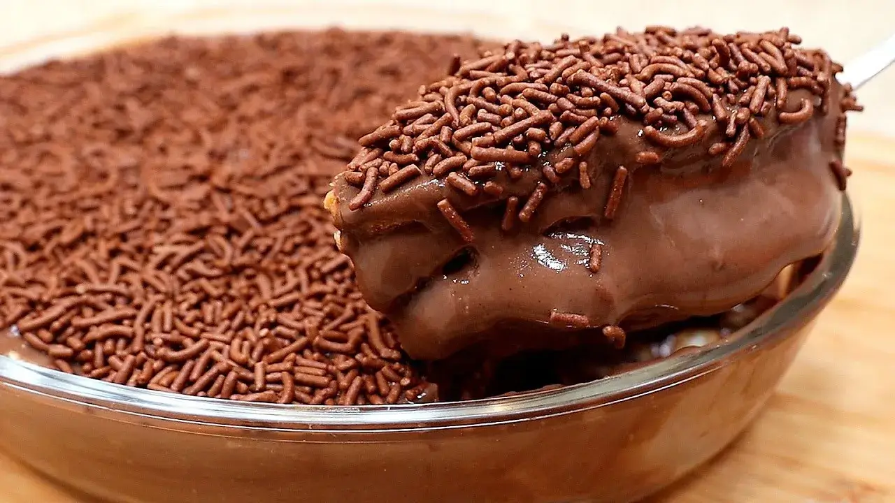 Se você procura uma sobremesa prática, deliciosa e que agrada toda a família, o Pavê...